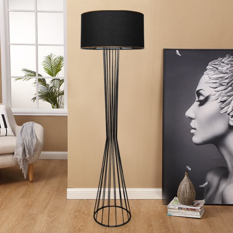 Stojací lampa
